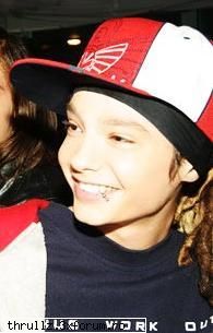 HELLO - o poza faina cu tom - TOKIO HOTEL